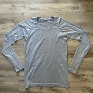 Lululemon dusty blue Swiftly Tech 2.0 long sleeve